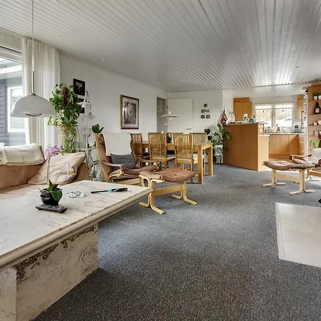 Casa vacanze Three-bedroom Holiday In